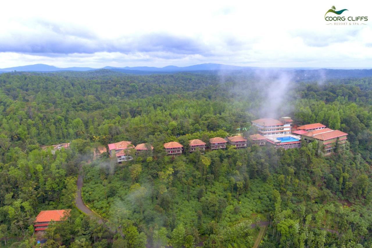คูร์ก คลิฟ รีสอร์ต Hotel Ammatti ภายนอก รูปภาพ